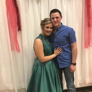 Meet your Posher, Haley